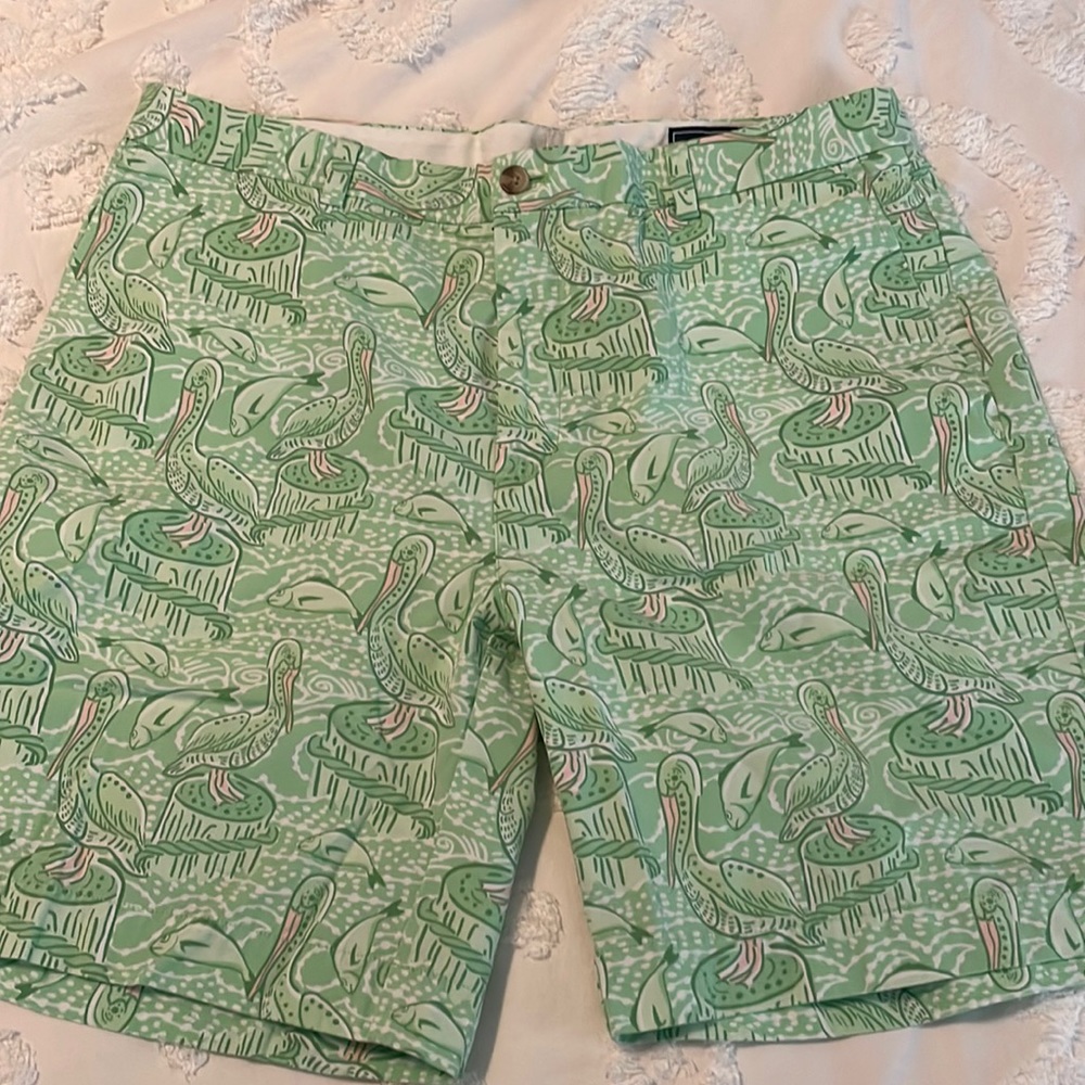 Pelican print VV shorts